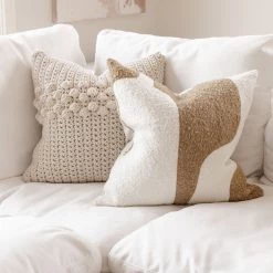 V Rugs & Home Analu Pillow Best Sellers