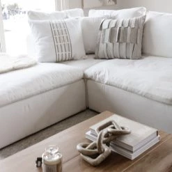 V Rugs & Home Cresidda Pillow Best Sellers