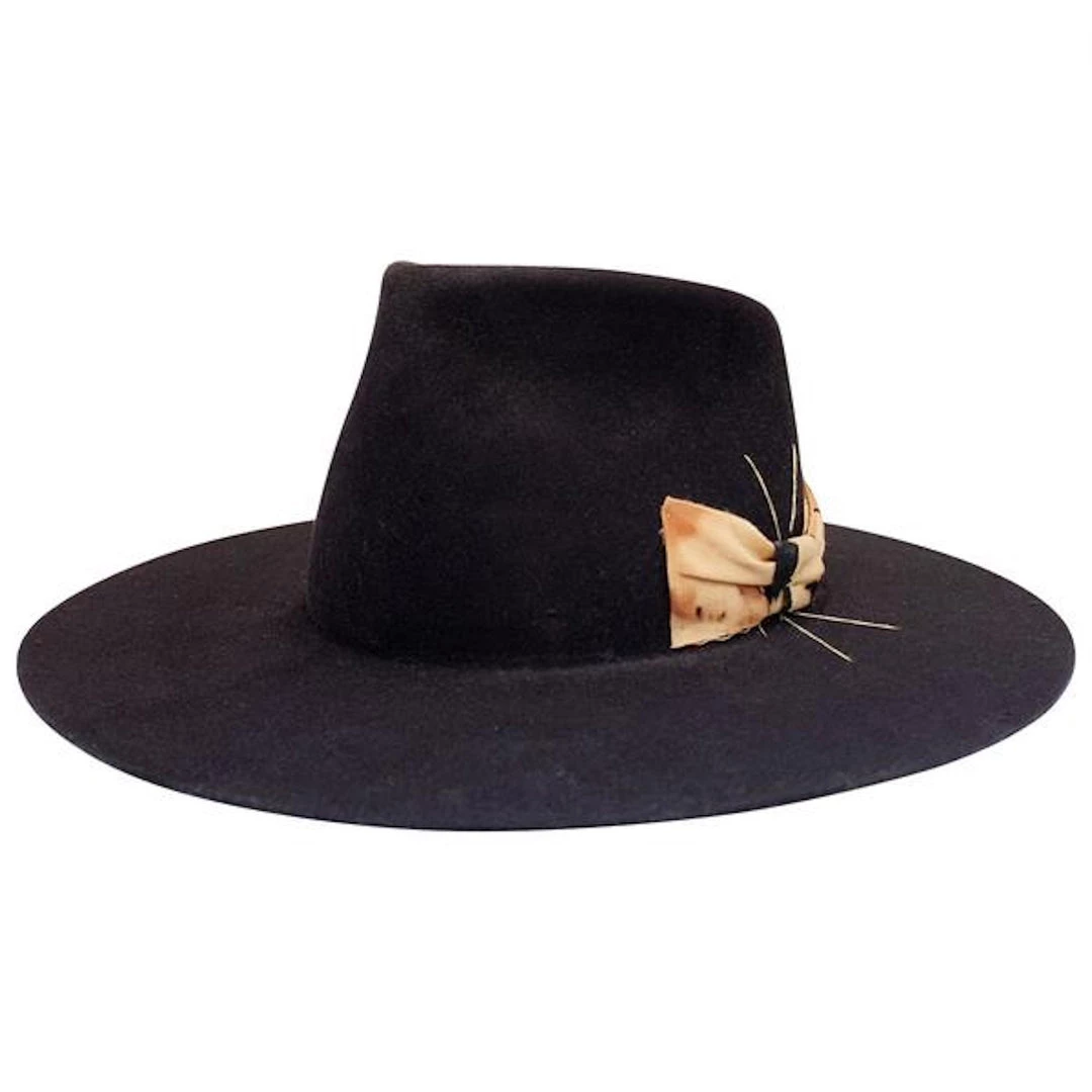 TERESSA FOGLIA The Traveler In Stock