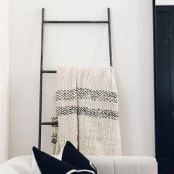 MOES Douglass Ladder