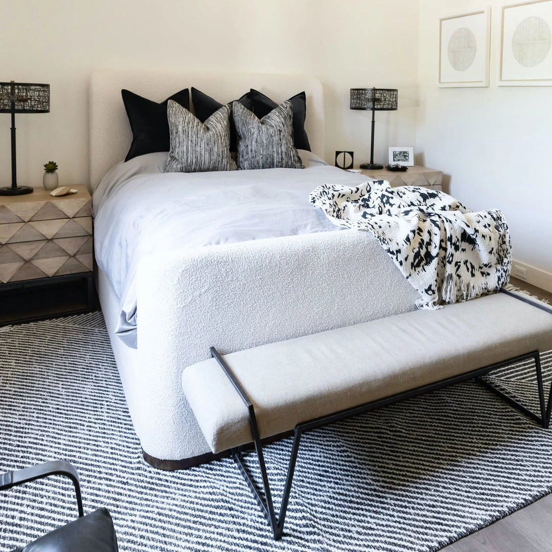 Noir Gavin Metal Bench Best Sellers