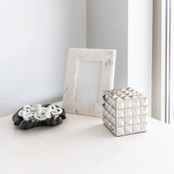 BIDK HOME Kaia Frame