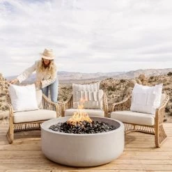 V Rugs & Home Rallas Indoor/Outdoor Pillow New Outdoor